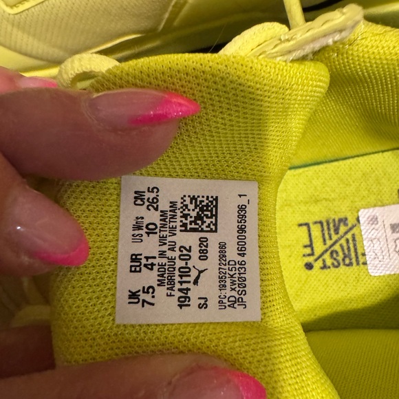 Puma Neon Yellow Sneakers - Picture 4 of 4